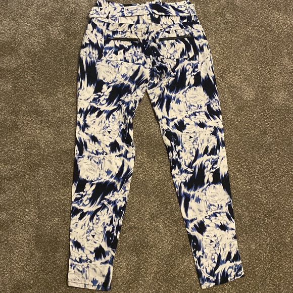GUESS silk tapered leg pants - Picture 2 of 4